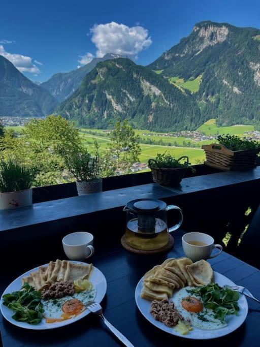Alpine Cottage With Exceptional View Mayrhofen Eksteriør billede