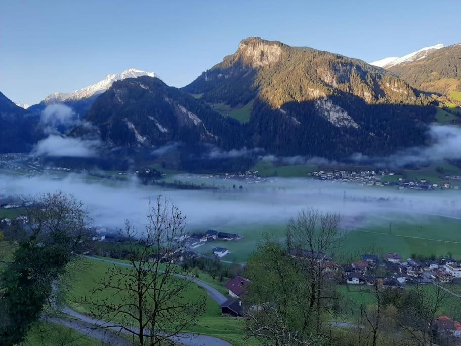 Alpine Cottage With Exceptional View Mayrhofen Eksteriør billede