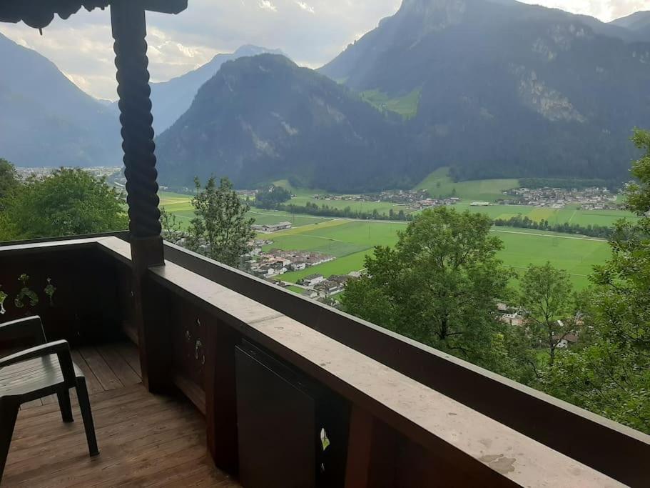 Alpine Cottage With Exceptional View Mayrhofen Eksteriør billede